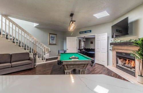 Spacious Family Home with Pool, Hot Tub, Fast Wifi - Foto 32