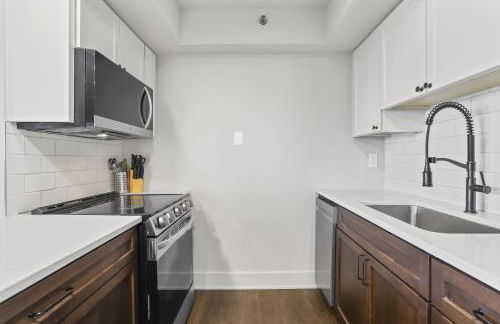 Contemporary Arlington Apartment Featuring City Views - Foto 12