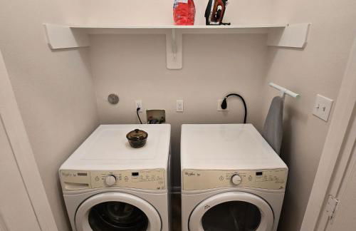 Modern Spacious Home Near the medical center, NRG, Downtown and UHD - Photo 43