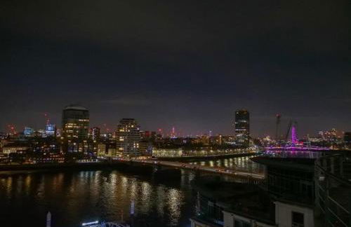 Beautiful Two-Bedroom Flat on the Riverside with Spectacular Views - Foto 33