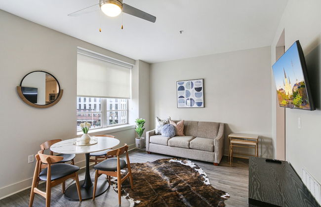 Modern Condos in California Building by Hosteeva - Foto 70