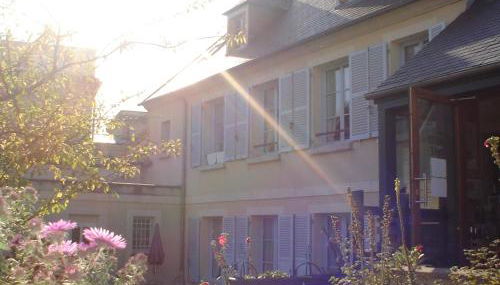 LOCATION à COUCY LE CHATEAU - Foto 2