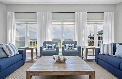 3-story beach house with incredible ocean views, steps to the beach - Photo 1