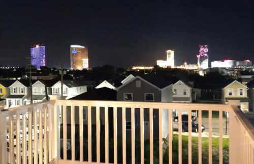 Vista Villa - 3 Bedrooms with Roof Top Deck! - Foto 5