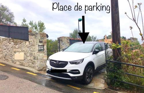 Villa d exception avec terrasse, jacuzzi, vue mer, parking, en plein cœur du village de Eze - Foto 48