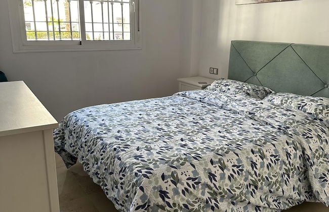 2 Bed-sleeps 4-private Patio-pool-aircon - Foto 4