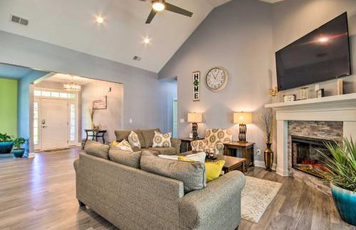 Bright Hopkins Home with Game Room and Fire Pit! - Foto 6