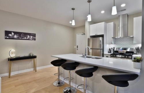 *New* XquisiteMidCenturyM0d~ Condo *OTR* w/Parking - Foto 4