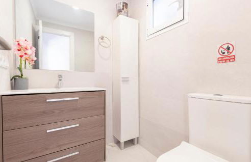 3 Bedroom Stunning Home In Mezquitilla - Photo 47