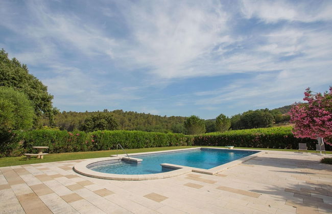 Chateau in Lorgues With Pool & Vineyard Views - Foto 18