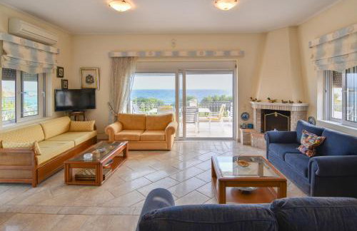 Waterfront 5BR Villa near Porto Heli by JJ Hospitality - Foto 23