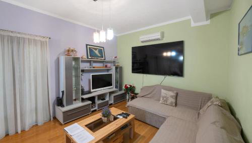 Awesome Home In Mirlovic Polje - Foto 3