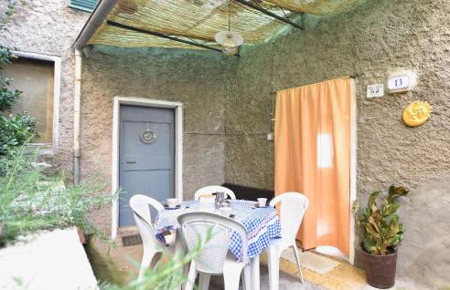 2 Bedroom Nice Home In Camaiore - Photo 6