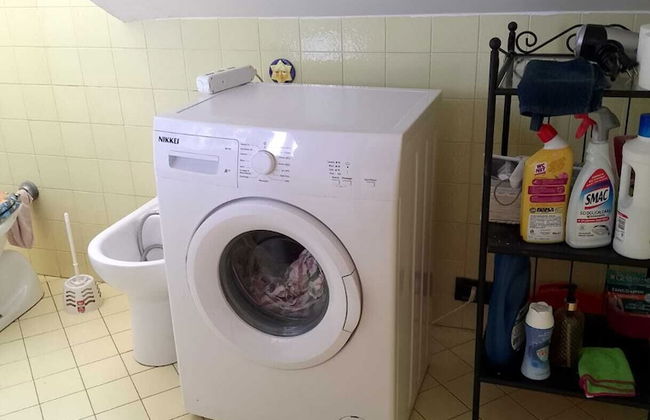 Spacious and Naturally Bright Bomboniera Rooftop Favors Apartment - Foto 18