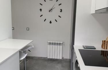 ¡Al lado de la Clínica Oftalmológica Vega! - Foto 52