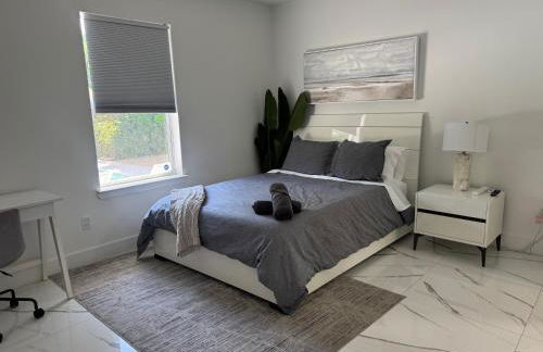 Palm Luxe Residence - Photo 26