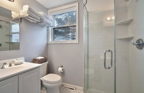 Soundview Beach House: 4BR,Panoramic Views 1.5hrsNYC - Foto 20