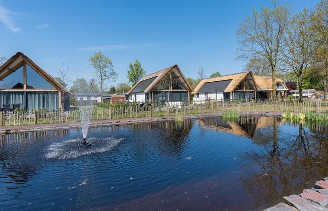 Chic Thatched-roof Stay - Foto 15