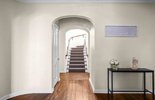 Spacious 5BR LA Villa with Pool Spa & Game Room - Foto 6