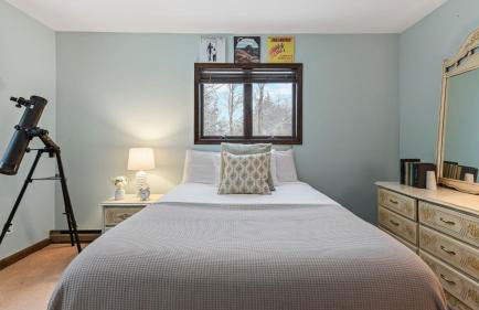 Catskills Mountain Home Near Windham w Fireplace Open Living Deer Run Lodge by AvantStay - Foto 24