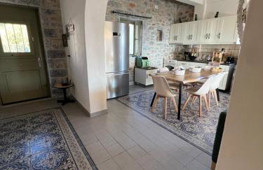 Anemoessa Stone House - Foto 14