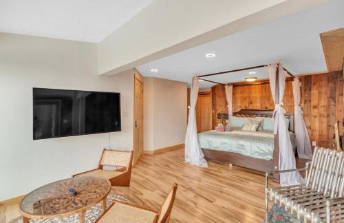 Campton Mountain Ski Retreat for Year-Round Fun -Best view and Best Price Guarantee - Foto 13