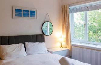 5 Bed Townhouse with Garden & Parking by BrumStay UK - Foto 27