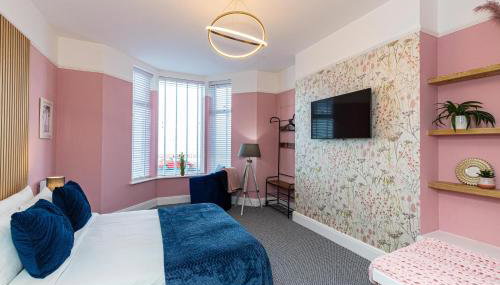 Beachfront Apartment 3 Bedrooms Sleeps 7 - Gateway to the Lake District - Newly Refurbished - Foto 3