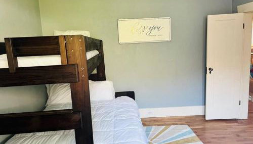 Walk to Dining Breweries and Shops Plus New Hot Tub - Foto 5