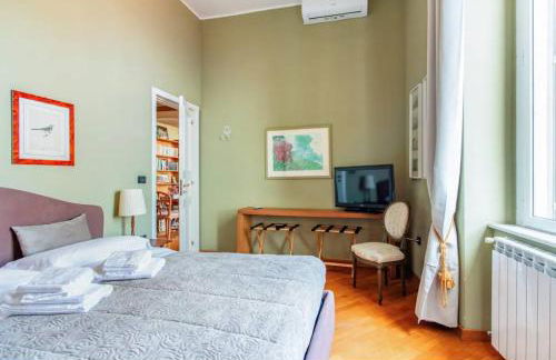 Rooftop in front of the Castle - Photo 49