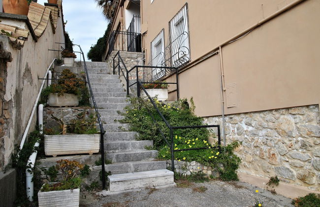 Edy sea View Holiday Apartment - Photo 21