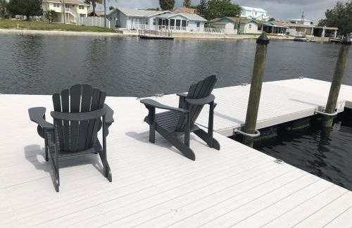 Waterfront Hernando beach house on deep water canal w/dock, fishing, kayak - Foto 48
