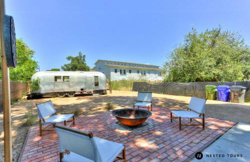 The Shotgun House from Fixer Upper - 800 5-Stars - Steps to Silos, BU, & Downtown - Foto 27