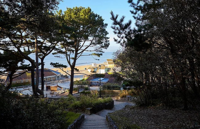 Chic Top Floor Apartment in the Heart of Westbourne Arcade - Foto 7