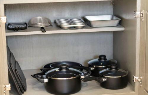 NYC Access 4BR Duplex Sleeps 10, Free Parking - Foto 47