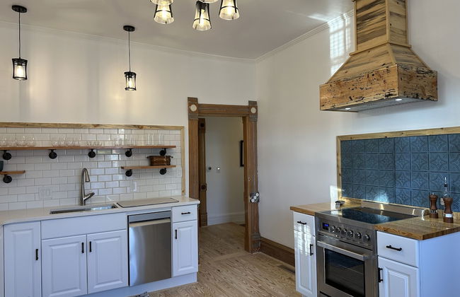 The Cottage @ 241 North - Foto 13