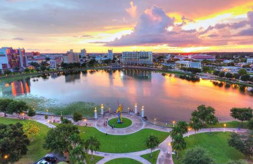 Happy Days at Two Oaks 4BD Home Minutes From Beautiful Lake Hollingsworth - Foto 37