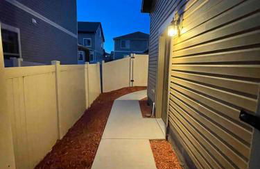 Entire Fully Equipped Basement Guest Apartment Home - Foto 17