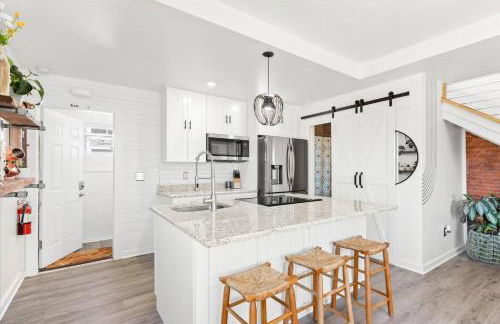 The Look-Out Private Rooftop 5 Minutes to the Beach & DownTown - Foto 5