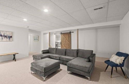 Delight: Bold & Bougie! Sleeps 12! Downtown Boyne - Foto 47