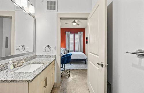 Studio by TCU, Stockyards & Zoo- Pool, Parking&Gym - Foto 10