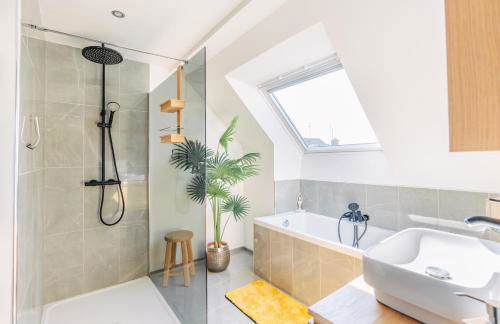 Elegant 120m2-Face cathedrale-6 pers-free Parking - Foto 13