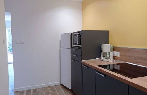 Petite maison dans un écrin de verdure - Foto 13