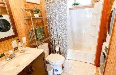 Breathtaking ViewsTwo Bedroom Cabin with Hot tub - Foto 13