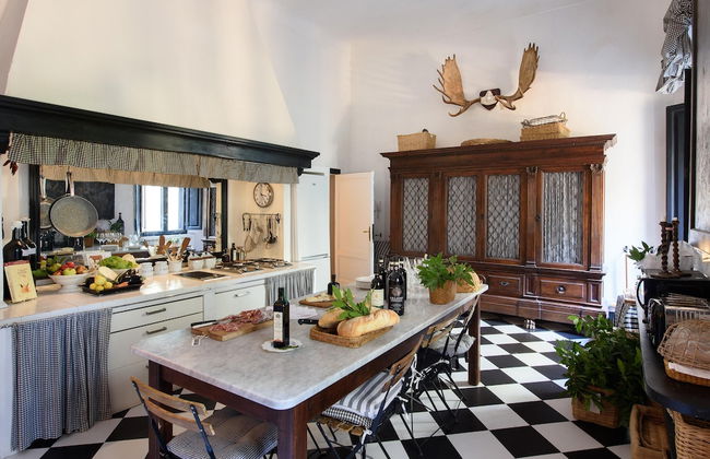 Large Beautiful Villa in Tuscan Hills of Chianti Stunning Gardens and Large Pool - Foto 18