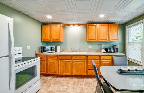 Less Than 2 Mi to SUNY Cortland Unit with Private Parking - Photo 8