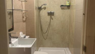 Habitación camp nou - Photo 3