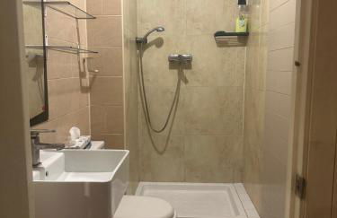 Habitación camp nou - Photo 3