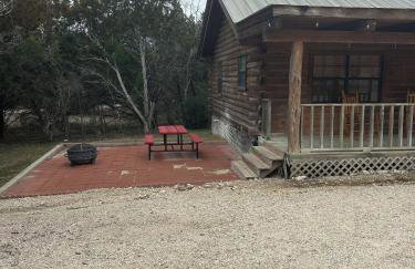 HoneyComb Hideouts Bearly BeeHavin cabin - Foto 4