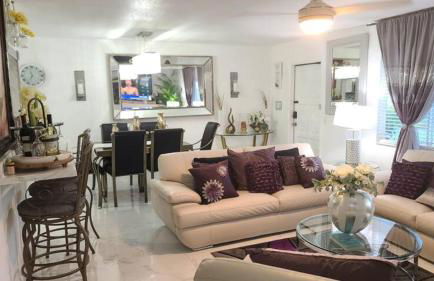 Palm Springs 3-Bedroom 2-Bath 5 Miles to the Beach - Foto 21